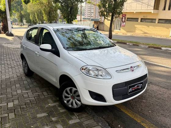 FIAT PALIO 1.0 MPI ATTRACTIVE 8V FLEX 4P MANUAL FIAT PALIO 1.0 MPI ATTRACTIVE 8V FLEX 4P MANUAL